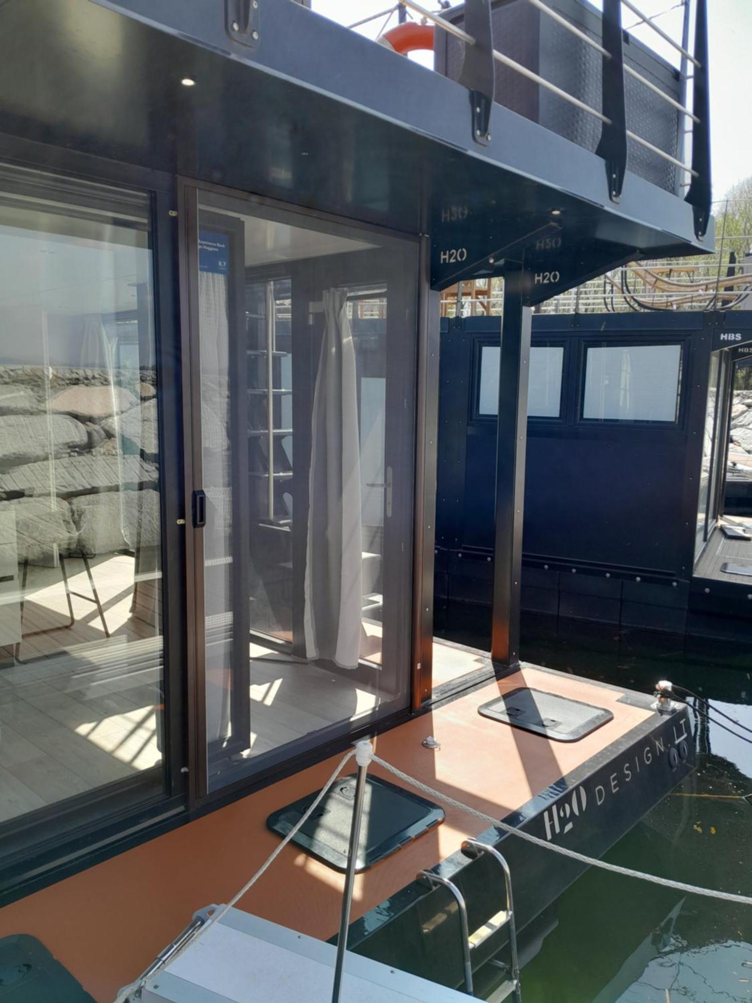 Floating Experience Black Pearl, Lago Maggiore Dormelletto Exterior foto